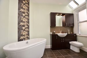 Bathroom (1)- click for photo gallery